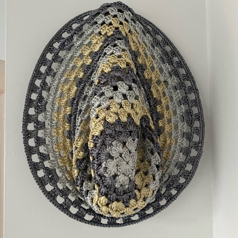 Crochet/knit bucket hat by Solid & Striped. NWT!